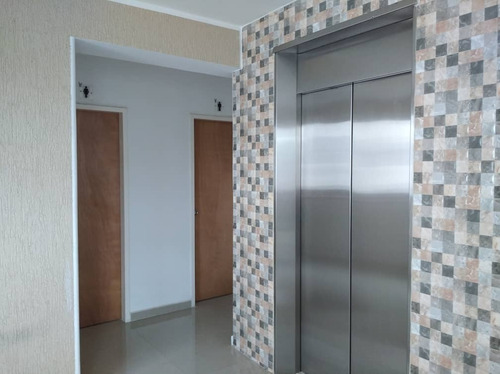 Imagen 5 de 9 de Oficina En Venta En La Arboleda Maracay /// 04243385555