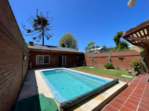 Venta Casa Castelar 5 Ambientes