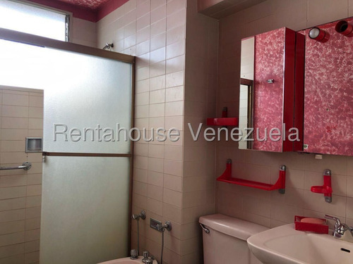 Ms: 25-16515 Se Vende Amplio Apartamento En Santa Rosa De Lima. A=123m2, 3h, 3b, 1p.