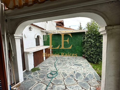 Venta Casa Aranjuez Country Club Apto Credito