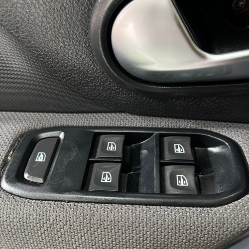 Renault Sandero Life + Mt 1.6cc 2022