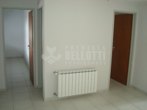 Imagen 5 de 9 de Departamento 2 Dormitorios En Alquiler - Av. 32 E/ 1 Y 2 - La Plata
