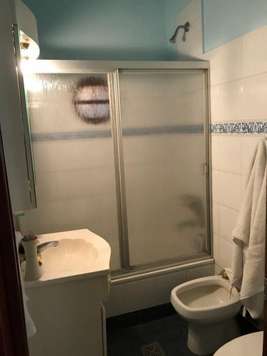 Imagen 7 de 14 de Casa - Venta - La Tablada - 4 Ambientes Con Garaje