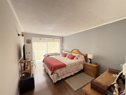 Casa Enaco En Venta De 4 Dorm. En Lo Barnechea