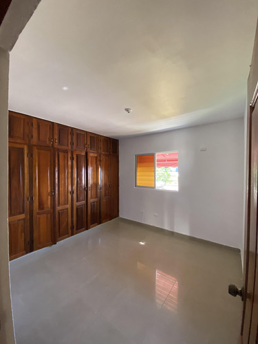 Apartamento En Alma Rosa I