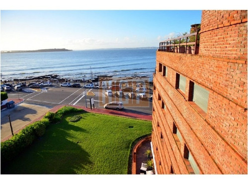 Apartamento En Peninsula, 3 Dormitorios *-ref:16716