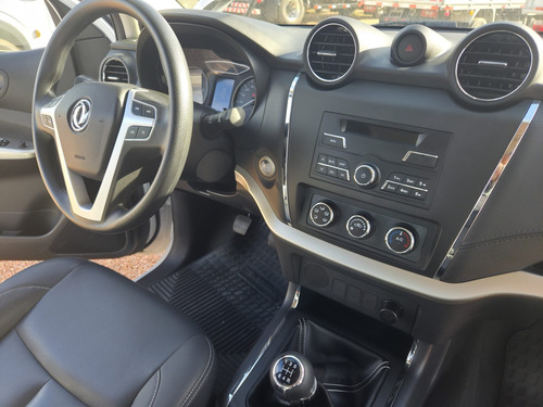 Dongfeng Rich 6 4X2 EXTRA FULL