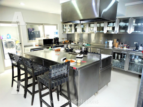 Imagen 13 de 30 de Casa Luxury En Venta, Amueblada, 4 Recámaras, Salón Tv, Muelle, Isla Dorada, Zona Hotelera Cancún