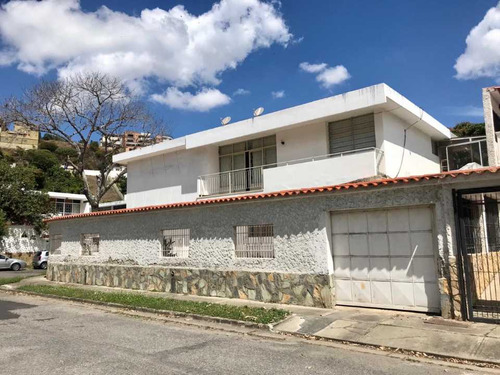 Se Vende Casa Bifamiliar 300m2 6h/5b/5p Urb Vista Alegre 8064