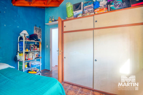 Casa 6 Ambientes, Suite, Escritorio, Cochera, Jardín Con Pileta Y Terraza.