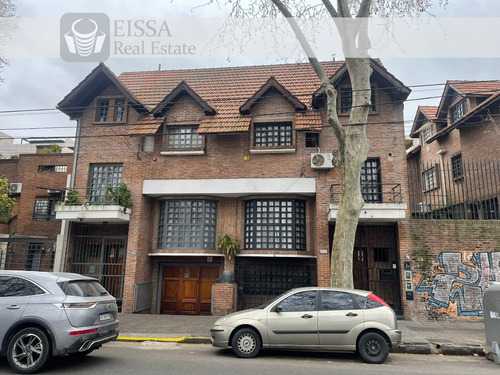 Triplex Sin Expensas A Refaccionar Frente A La Plaza Unidad Latinoamericana