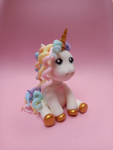 Imagen 9 de 10 de Unicornio + Arcoíris Adorno De Torta En Porcelana Fria