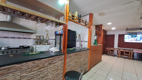 Local Comercial, Como Restaurante Con Patente Diurna