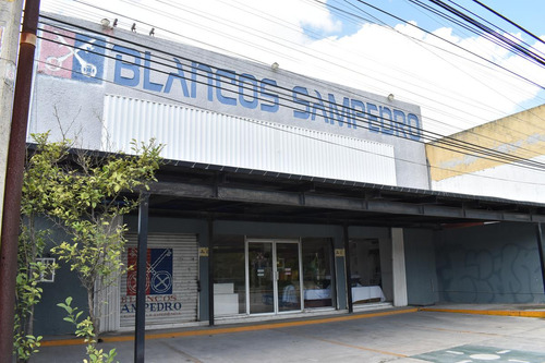 Se Vende Local En Cancún Tipo Showroom Con Bodega A Pie De Carretera C2703