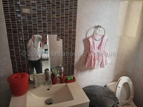 Imagen 14 de 30 de Apartamento En Venta Sector Centro De Barquisimeto Código 23- 18635 Keylen León Rah