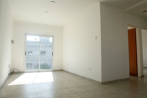 Depto En Venta 2 Dormitorios Con Balcon,la Plata