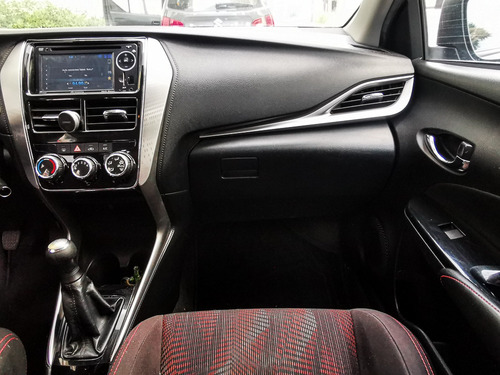 Imagen 14 de 15 de Toyota Yaris S 2018