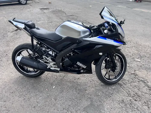 R15 V3 Bastante Jugueteada Con Soat Y Tecno Nuevos