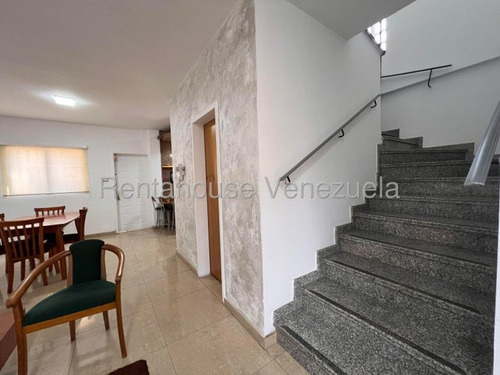 Vendo Townhouse En Urbanización La Arboleda, Código 25-19023 Cm Leer Descripción