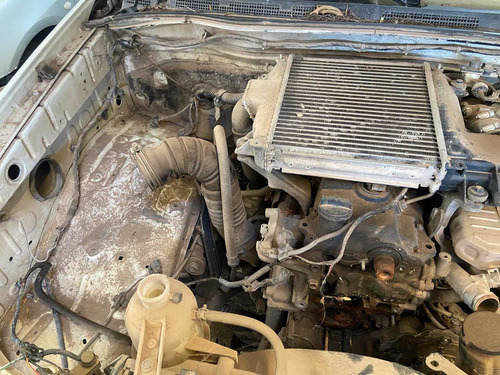 Imagen 5 de 16 de Toyota Hilux 2.5 4x2 2015 No Chocada Con Faltantes Al Día