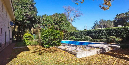 Imagen 1 de 12 de Casa Cuatro Dormitorios Funes