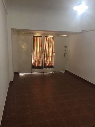 Imagen 7 de 9 de Casa En Venta En Lanus Oeste