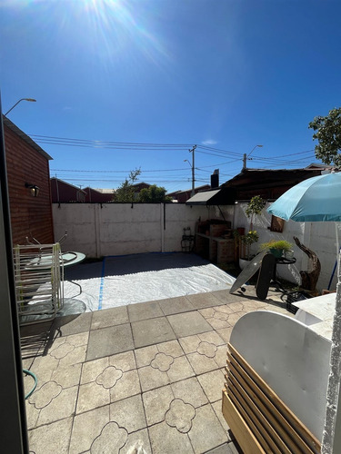 Venta De Hermosa Y Comoda Casa 3d2b Con Local Comercial