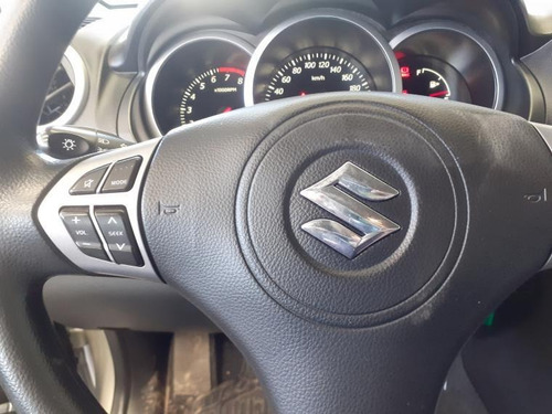 Suzuki Grand Nomade Glx 2.4 2019