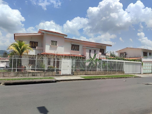 Diana C. Alquila Hermosa Casa Quinta En Trigal Norte Valencia Rc-dc 25-464