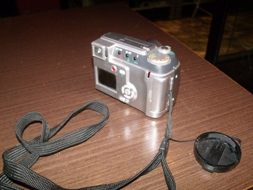 Camera Digital Olympus C 730 Ultra Zoom