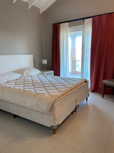 Imagen 13 de 25 de Departamento En Duplex. 2 Dormitorios + Playroom. Frente Al Mar