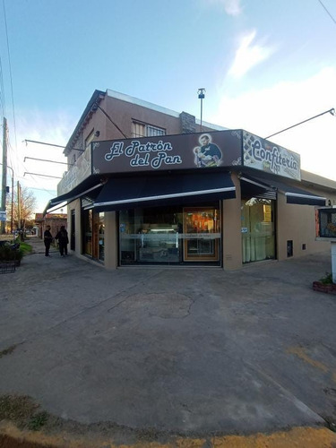 Local Esquinero Con Depósito Y Vivienda Ideal Para Fábrica, Taller O Comercio