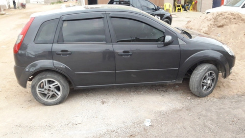 Imagem 4 de 8 de Ford Fiesta 2005 1.6 Flex 5p