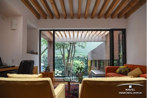 Imagen 1 de 11 de Estupenda Residencia En Calle Cerrada, Cav-4213