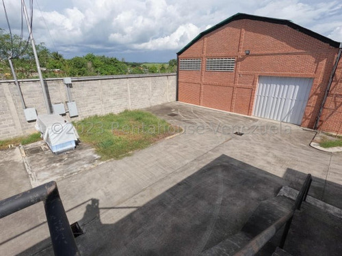 Galpones En Venta Cabudare, Gisselle Lobo Vende 02 Galpones De 485m2 Posee Sala Comedor Cocina Y Terraza Planta Electrica Luz Trifasica Cava Cuarto 2 4 4 6 5 2