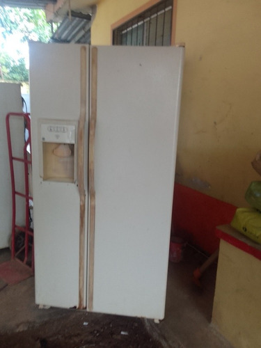 Imagen 3 de 5 de Refris Servicio De Reparación De Todo Tipo De Refrigeradores