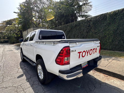 Hilux 2023 2.7 4x4 Automática