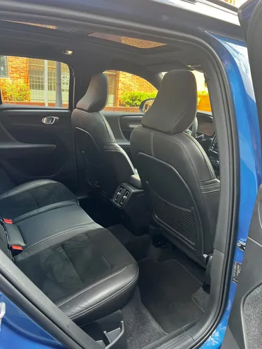 Volvo XC40 2.0 T4 R-Design