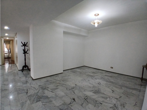Apartamento En Alquiler Sebucan, Caracas -lujoso Con Pozo-