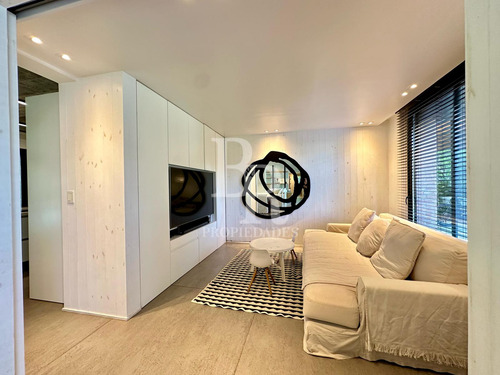 Casa De Primera Categoría En Venta - 2 Lotes Y Medio - Miraflores Country Club