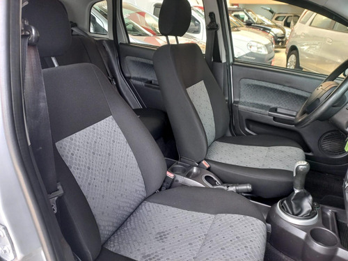 Imagem 8 de 8 de Ford Fiesta Hatch Fiesta 1.0 8v Flex/class 1.0 8v Flex 5p F