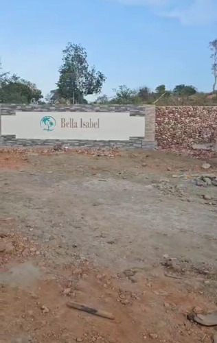 1420- Proyecto De Solares En La Isabela