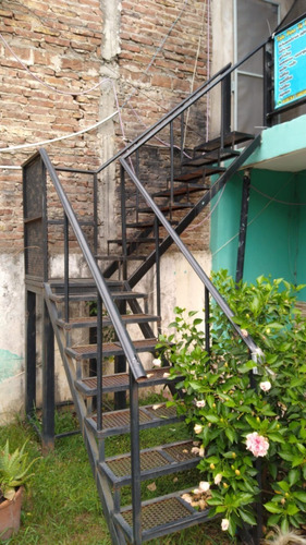 Imagen 4 de 30 de Casa En Venta En Merlo 6 Ambientes 2 Pisos