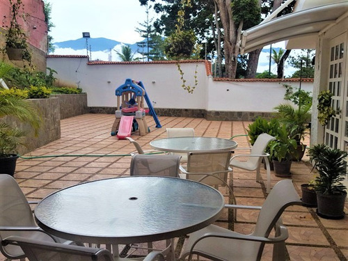 Casa En Venta En Cumbres De Curumo