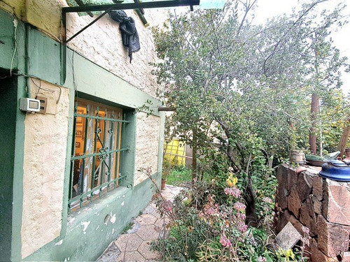 Casa En Venta De 5 Dorm. En Ñuñoa