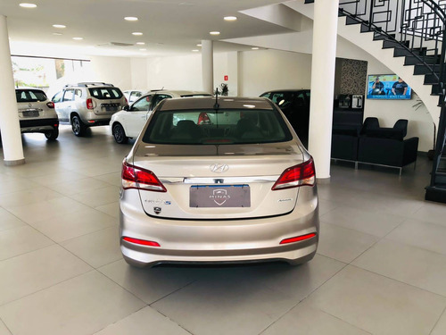 Imagem 3 de 9 de Hyundai Hb20s 1.6 Comfort Plus 16v Flex 4p Automático