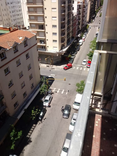 Imagen 5 de 9 de Departamento 2 Ambientes A La Calle Con Balcon En Alquiler Temporada Mar Del Plata