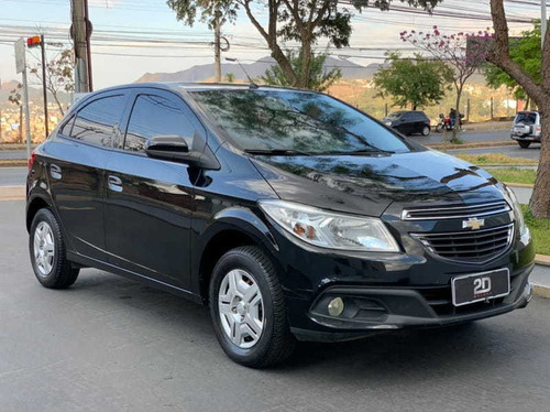 Imagem 2 de 11 de Chevrolet Onix Hatch Lt 1.0 8v Flexpower 5p Mec.- 2013/
