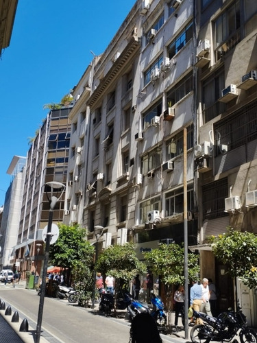 Edificio Frente A La Bolsa De Comercio En 25 De Mayo 330