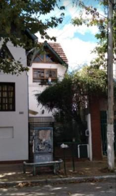 Casa En Venta - 5 Dormitorios 2 Baños - Cochera - 230mts2 - Sáenz Peña, Tres De Febrero